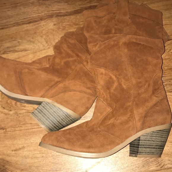 💋Boots💋 - Picture 2 of 6